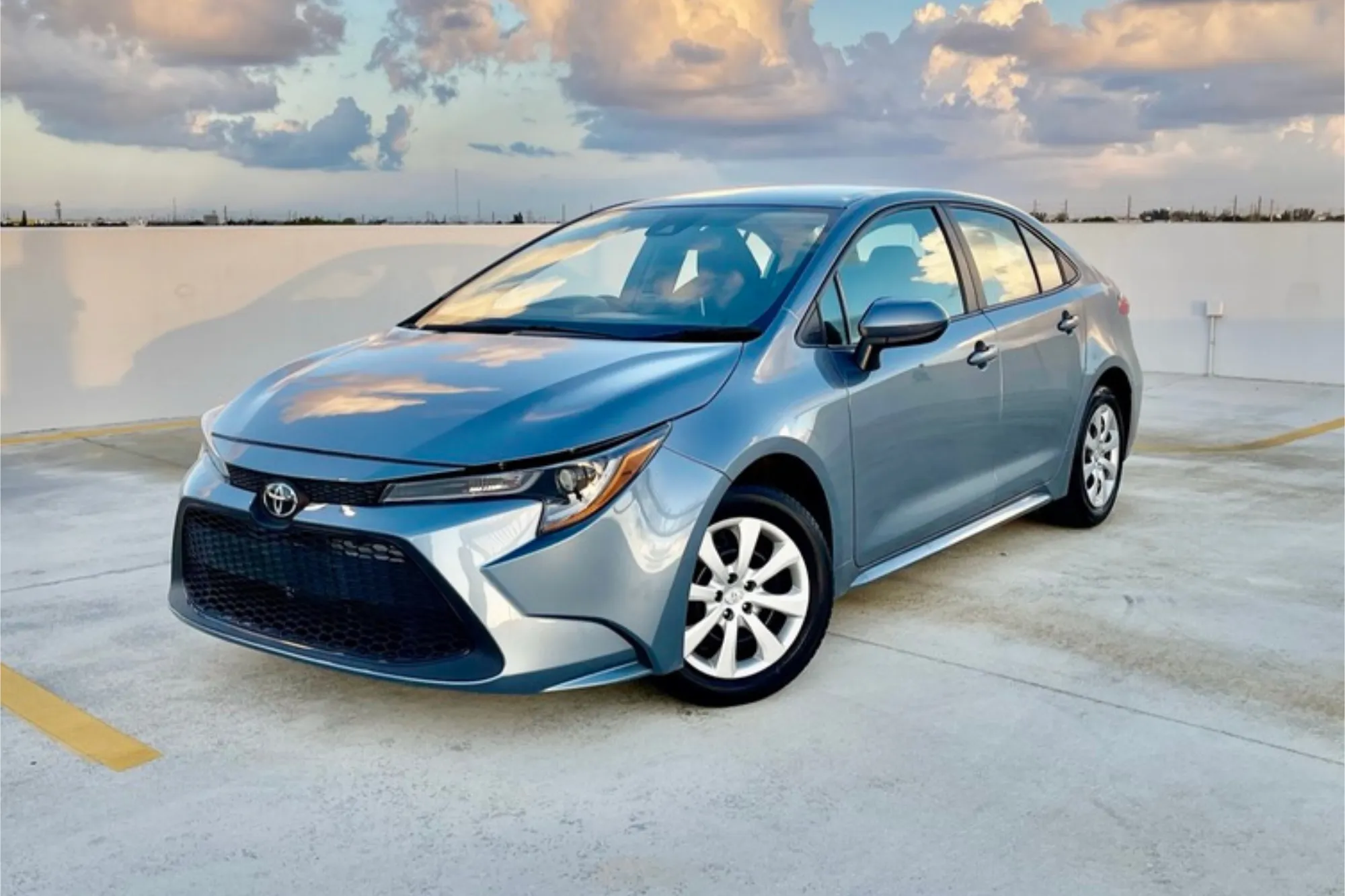Toyota Corolla gallery view